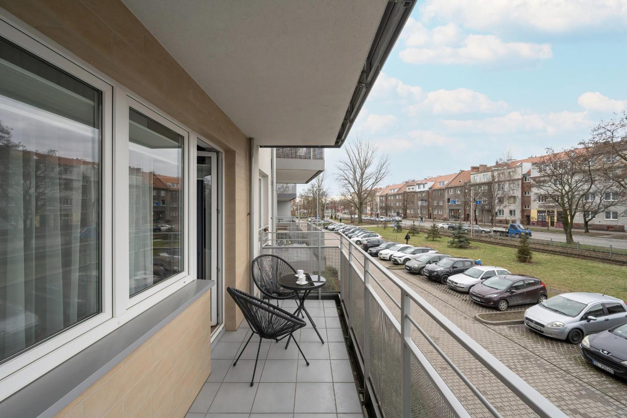 Klimasa White&blue With Balcony In By Renters Apartamento *